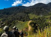 Patroli Dialogis dan Layanan Kesehatan Warnai Kegiatan Satgas Ops Damai Cartenz-2026 di Distrik Sinak